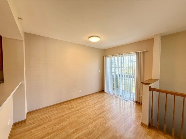 Building Photo - 616 Windsor Dr