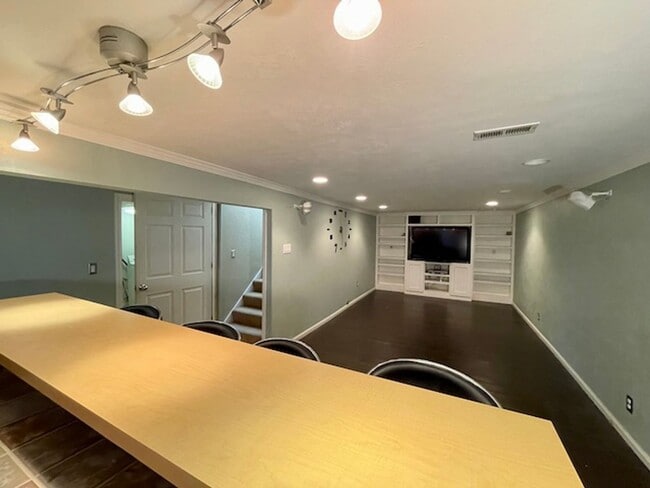 Building Photo - Amazing Littleton Bungalow