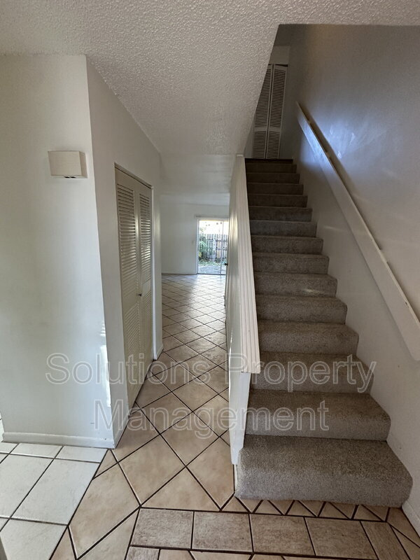 Building Photo - 1136 Steven Patrick Ave