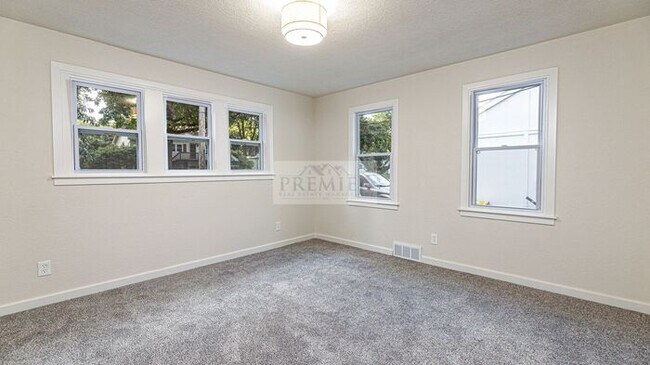 Building Photo - 8340 Riggs St