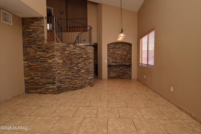 Building Photo - 10226 E Desert Eden Pl