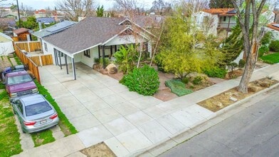 Building Photo - Beautiful Southside Los Banos Rental
