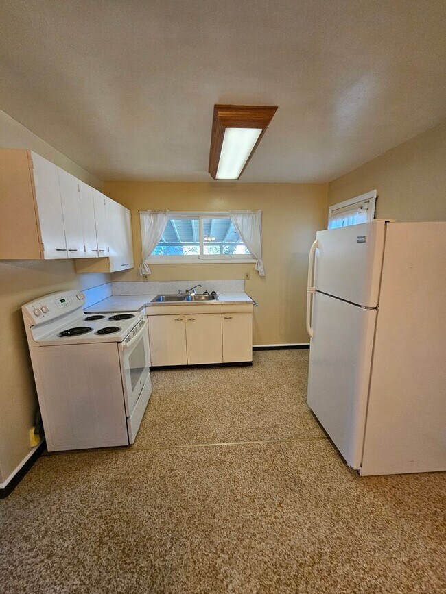 Building Photo - 1803001