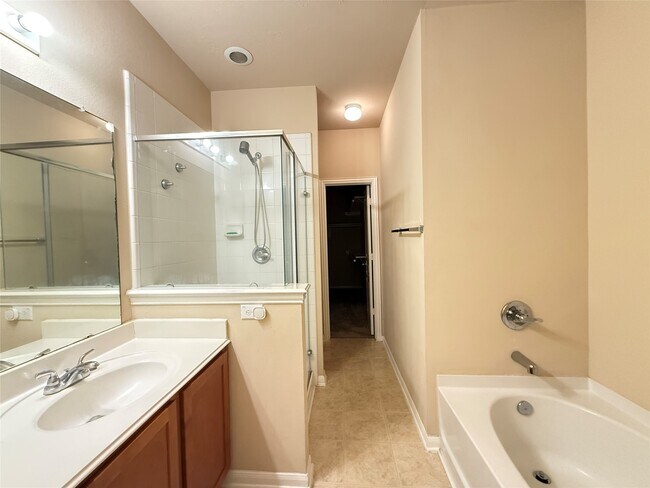 Building Photo - 8206 Malago Point Dr