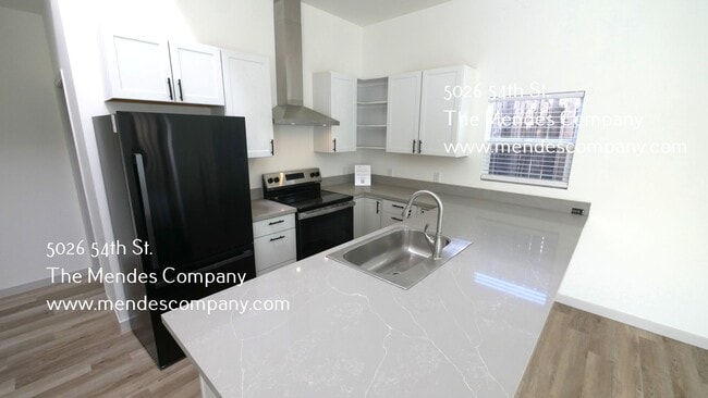 Building Photo - College Rental on 54th St.