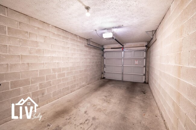 Building Photo - 1054 Reserve Way