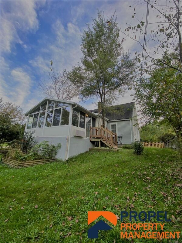 Building Photo - 3345 Edgewood Dr