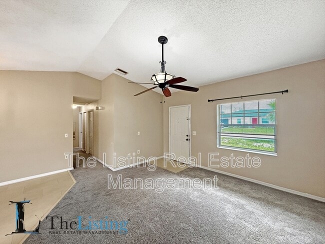 Building Photo - 5637 Viburnum Ct