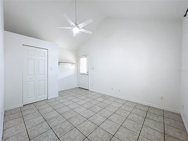 Building Photo - 332 Harris Ave