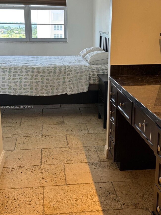 Building Photo - 5701 Collins Ave