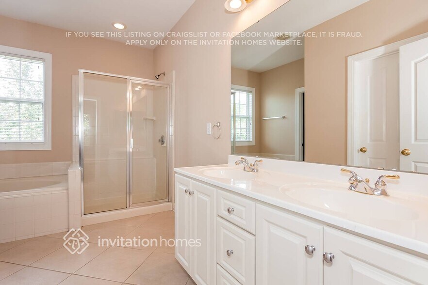 Building Photo - 5925 Mapleview Pl