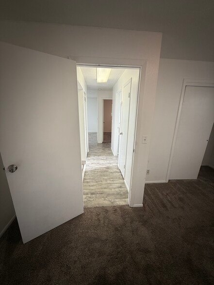 Building Photo - 231 S 400 W