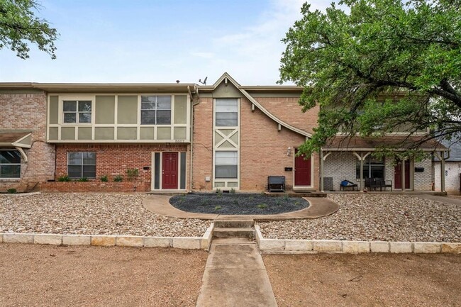 Building Photo - 5802 Belmoor Dr