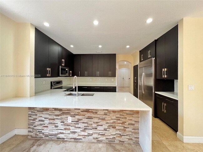 Building Photo - 8034 NW 111th Ct