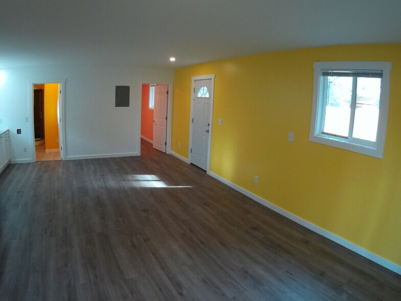 Building Photo - 15010 26th Ave NE