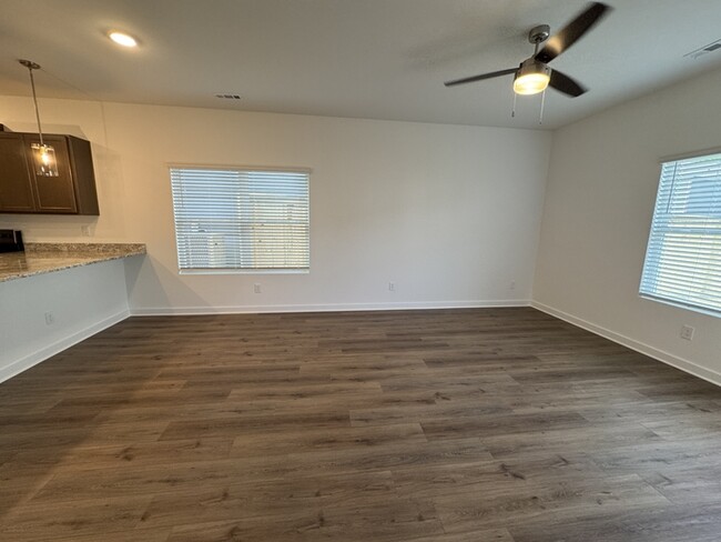 Building Photo - 73 Tall Sky Ln