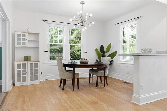 Building Photo - 920 Oaklawn Ave