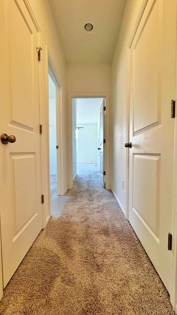 Building Photo - Fantastic Parkway Point 3 Bed 3 Bath 2 Car...
