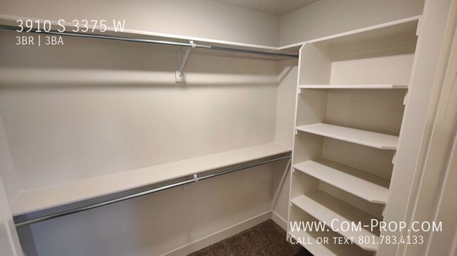 Building Photo - Modern 3 bed 2.5 bath TH for Rent in West ...