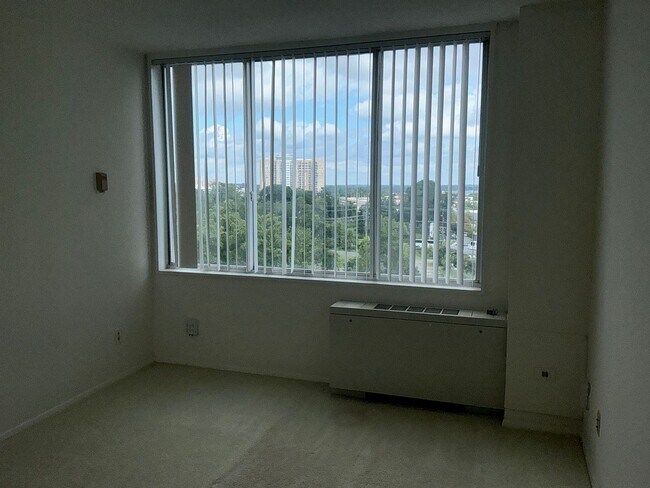 Building Photo - 11801 Rockville Pike