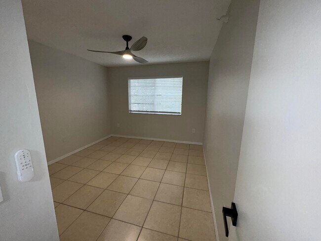 Building Photo - 8945 Okeechobee Blvd