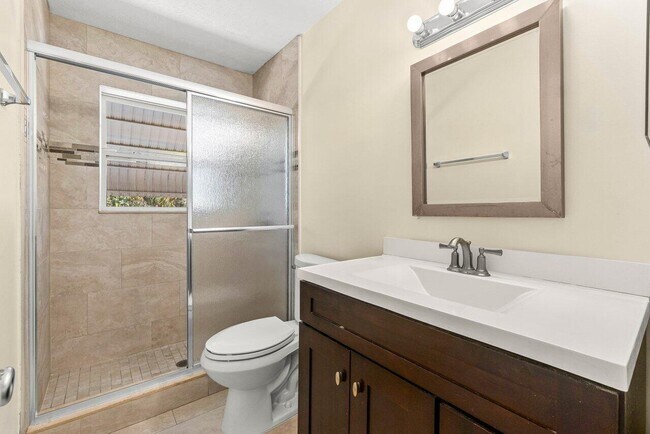 Building Photo - 640 Jaeger Dr