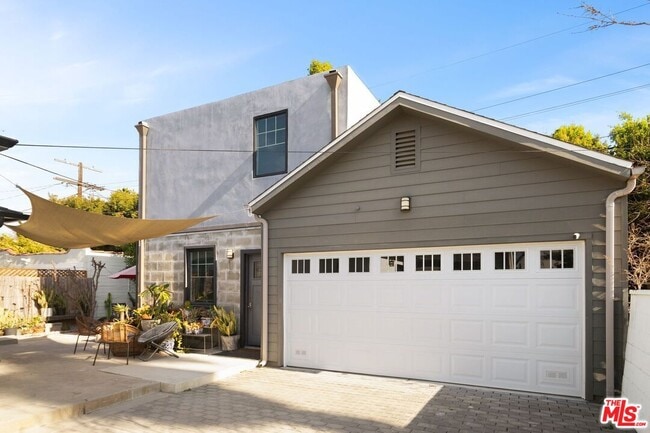 Building Photo - 314 S Orange Dr