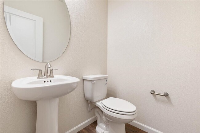 Building Photo - The Sierra - Beautiful 2 Bedroom Luxury Townhome with Loft, 2.5 Bath and Full 2 Car Garage