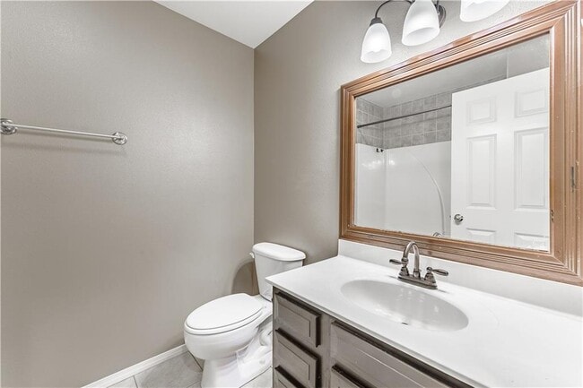 Building Photo - 4603 SW Limestone Ave