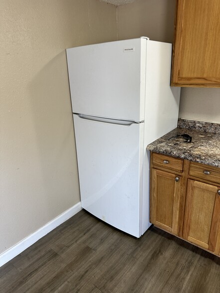 Building Photo - 224 C St