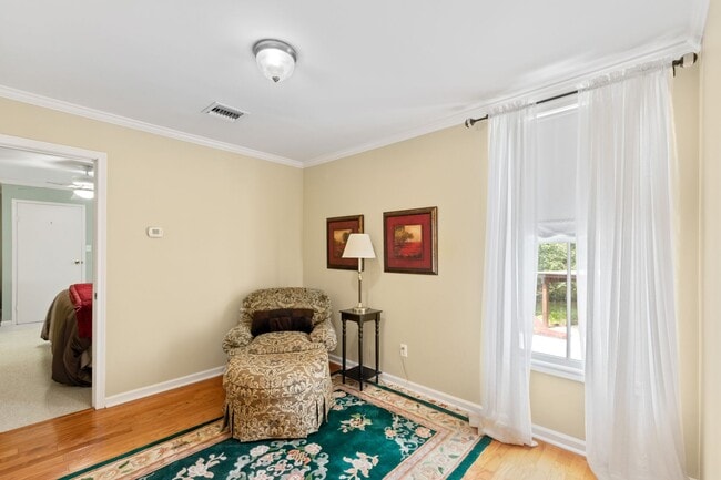 Building Photo - 1026 1/2 S Morgan Avenue