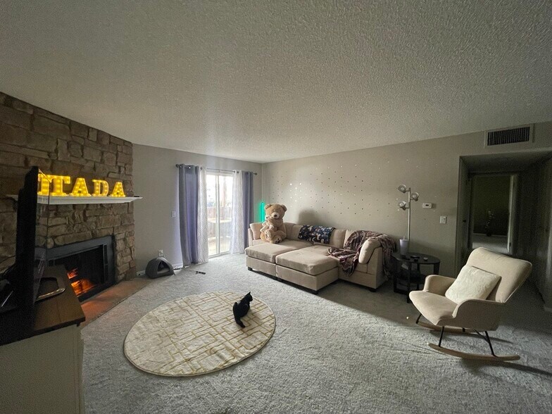 Living Area - 10251 W 44th Ave
