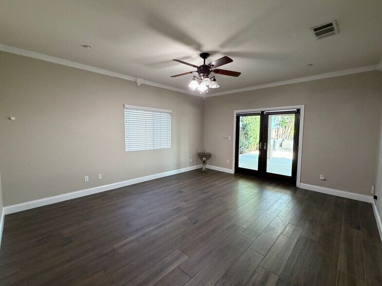 Building Photo - 14933 Genoa Dr