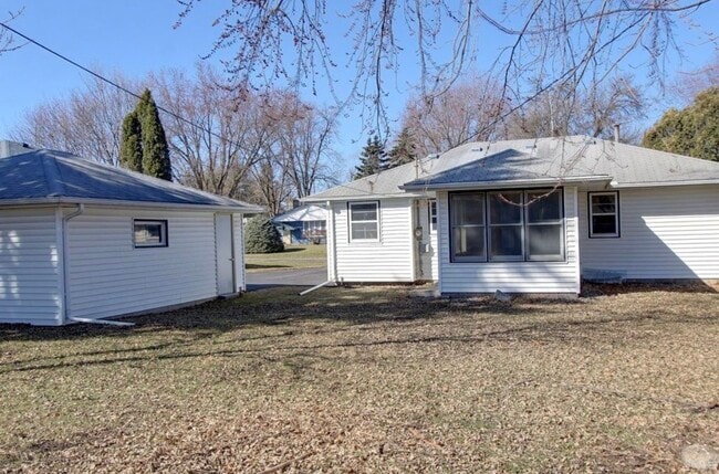 Building Photo - 109 Strese Ln