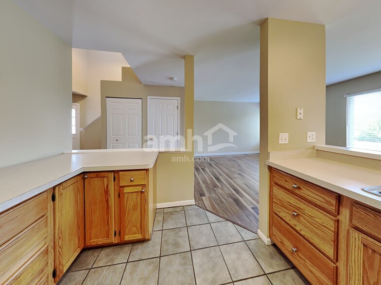 Building Photo - 1441 Meadowsedge Ln