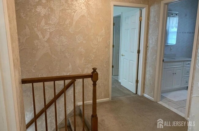 Building Photo - 3307 Evergreen Ln