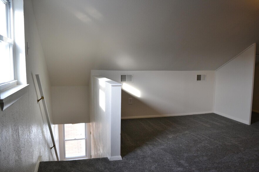 Building Photo - 2611 Larkins Way