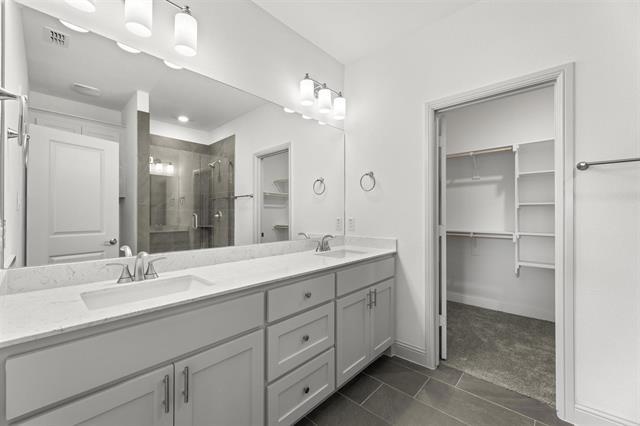 Building Photo - 544 Oak Crk Dr