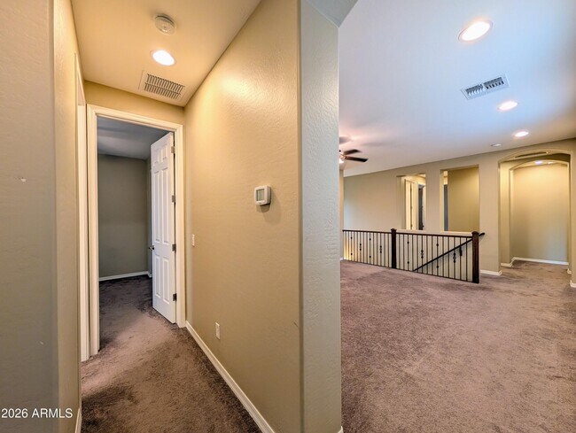 Building Photo - 923 S Osborn Ln