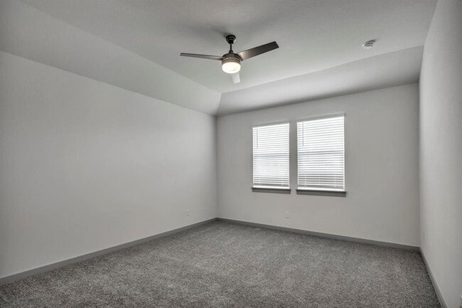 Building Photo - 108 Windsor Blvd