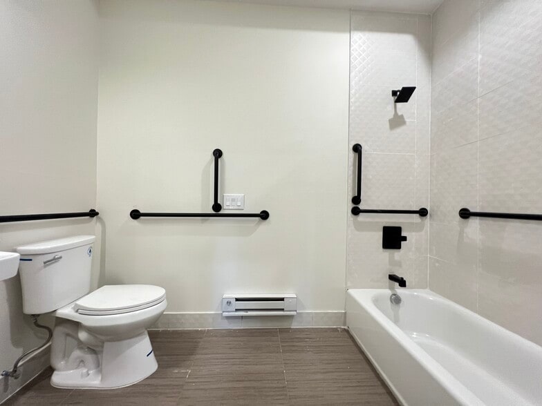 Unit 2 - 44 Van Nostrand Ave