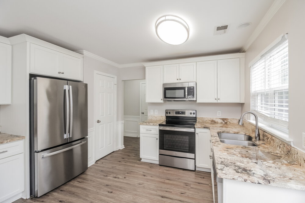 Building Photo - 9307 Bellegarde Dr