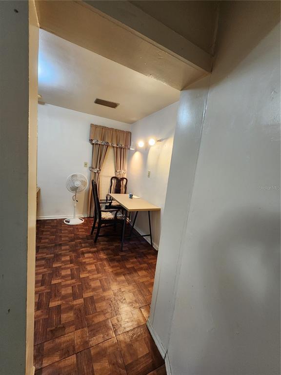 Building Photo - 1030 NE 9th St