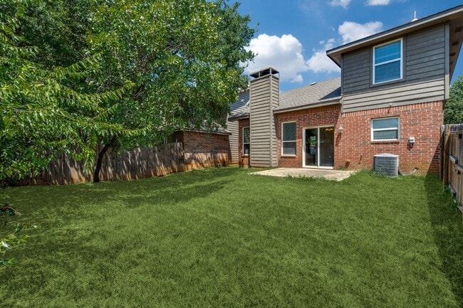 Building Photo - 598 Harbour Town Dr