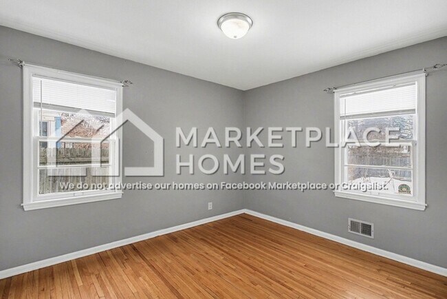 Building Photo - 2618 N Upton Ave