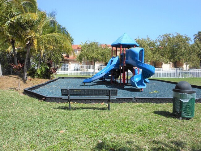 Building Photo - Cutler Bay Townhouse