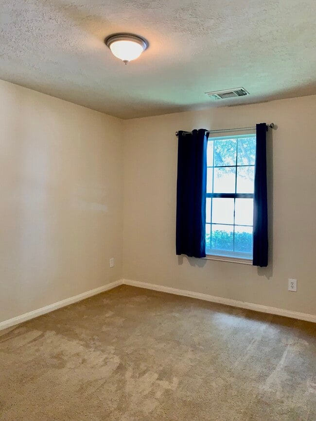 Building Photo - 7827 Iris Glen Ln