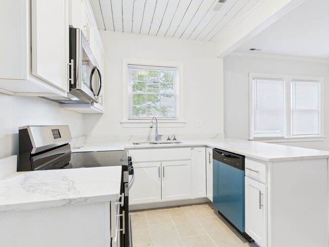 Building Photo - 2304 Concord Ave