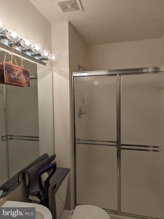 Building Photo - 2701 Summers Ridge Dr