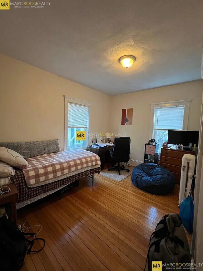 Primary Photo - 12 Pinkham Rd